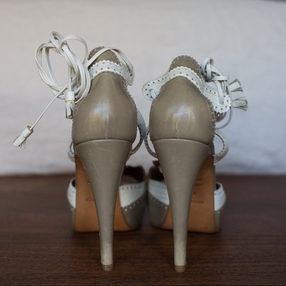 *SOLD* Hermes Brogue Leather Lace Up Heels - Picture 3 of 7